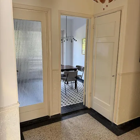 Spacious With Roof Terrace And Balcony أرنهيم