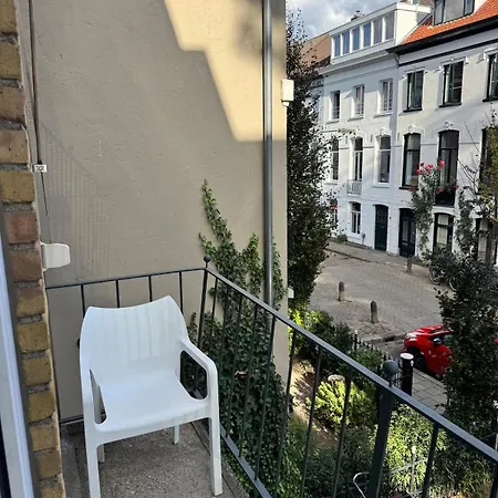Spacious With Roof Terrace And Balcony Arnhem
