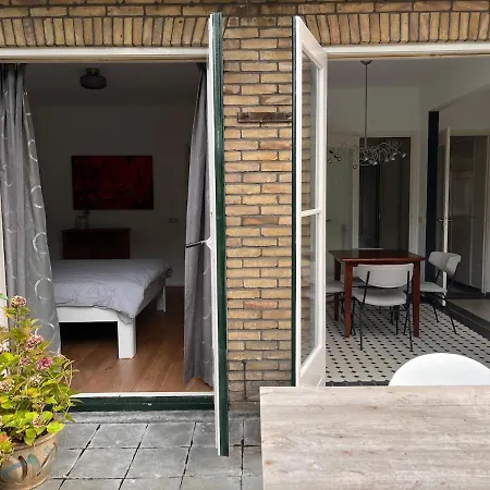 Appartement Spacious With Roof Terrace And Balcony