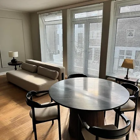 Spacious With Roof Terrace And Balcony شقة أرنهيم