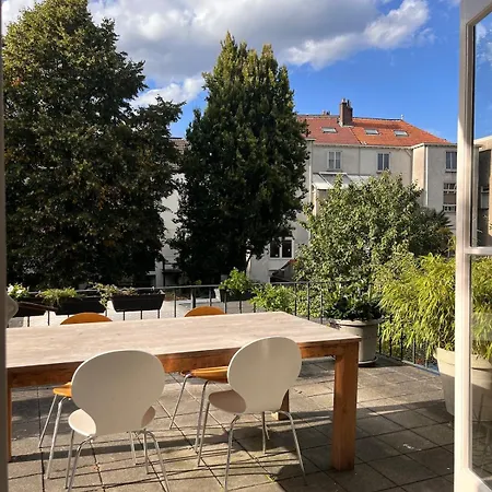 شقة Spacious With Roof Terrace And Balcony