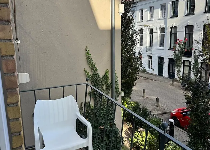 Spacious With Roof Terrace And Balcony Arnhem