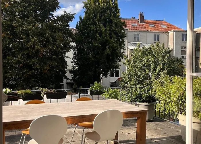 Appartamento Spacious With Roof Terrace And Balcony