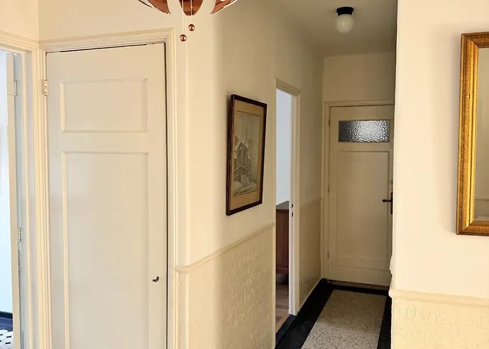 Spacious With Roof Terrace And Balcony * Άρνεμ