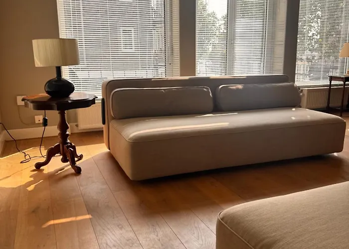 Spacious With Roof Terrace And Balcony Διαμέρισμα